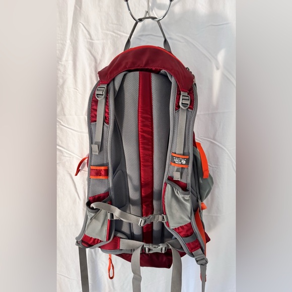 Mountain Hardwear Technical Daypack Red Gray Hiking Backpack Adjust Straps EUC - Picture 4 of 7